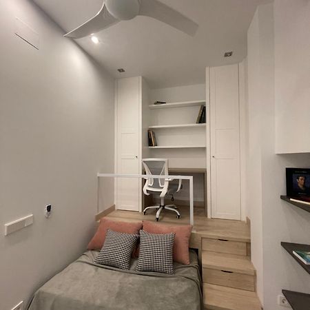 Apartament Casa De Huespedes Almirante Madryt Zewnętrze zdjęcie