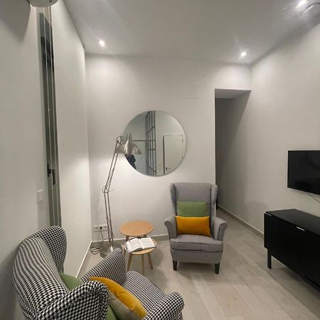 Apartament Casa De Huespedes Almirante Madryt Zewnętrze zdjęcie