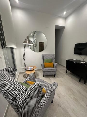 Apartament Casa De Huespedes Almirante Madryt Zewnętrze zdjęcie