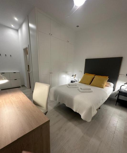 Apartament Casa De Huespedes Almirante Madryt Zewnętrze zdjęcie