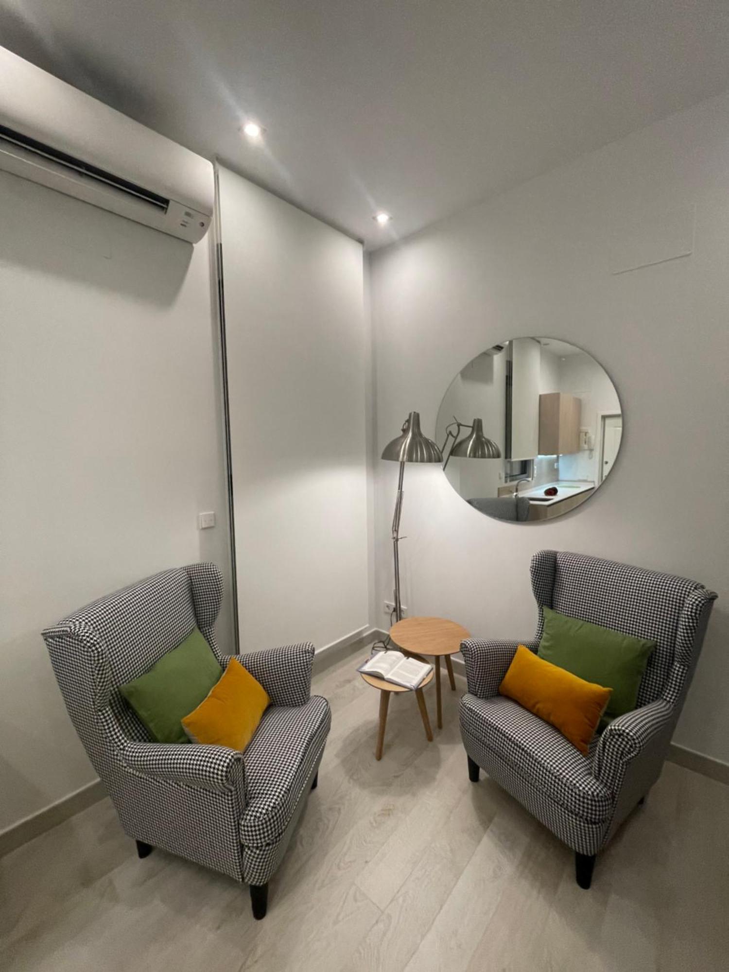 Apartament Casa De Huespedes Almirante Madryt Zewnętrze zdjęcie