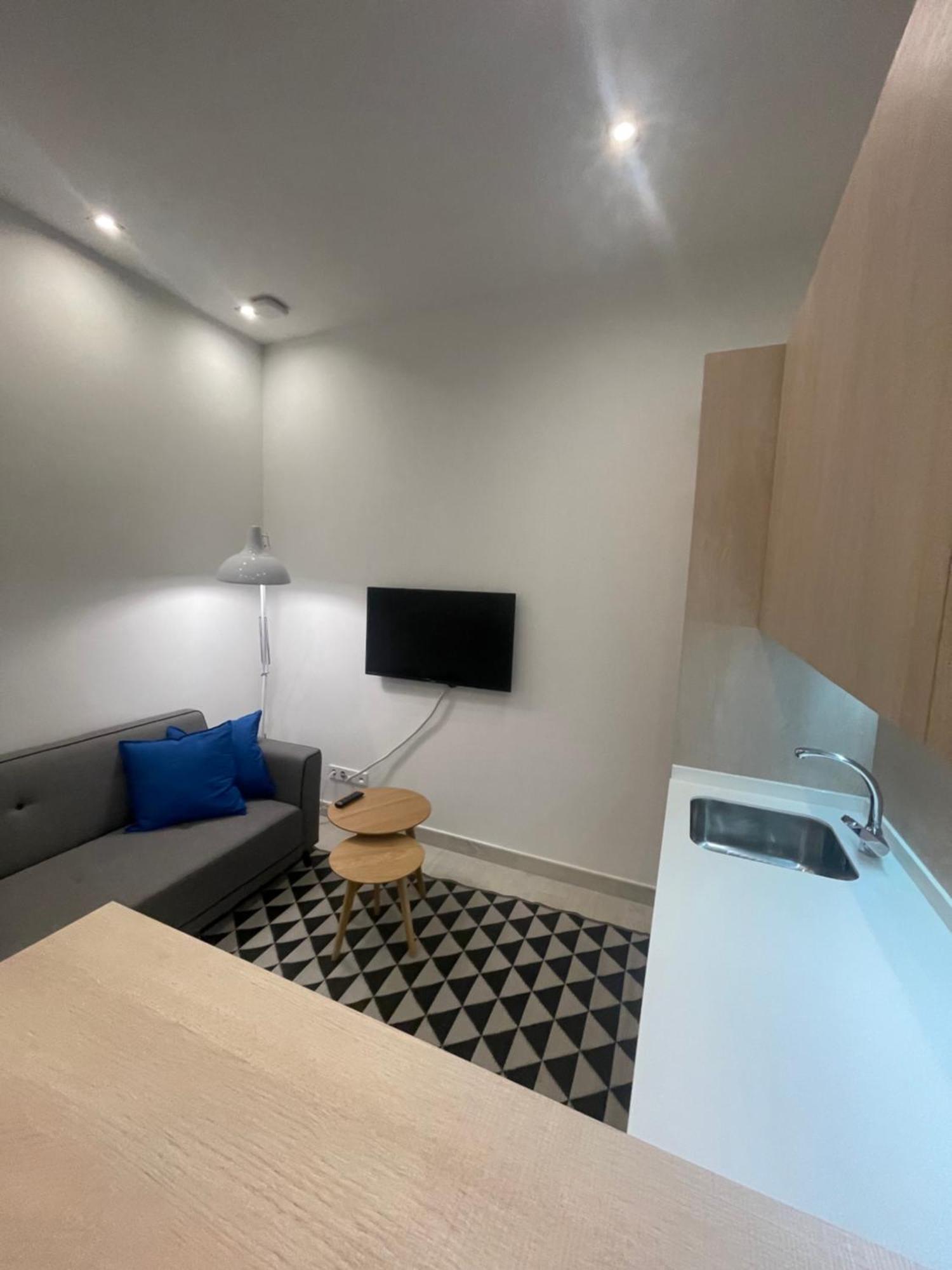 Apartament Casa De Huespedes Almirante Madryt Zewnętrze zdjęcie