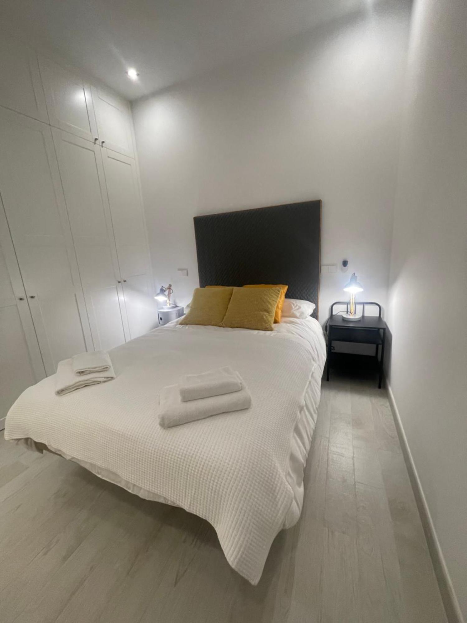 Apartament Casa De Huespedes Almirante Madryt Zewnętrze zdjęcie