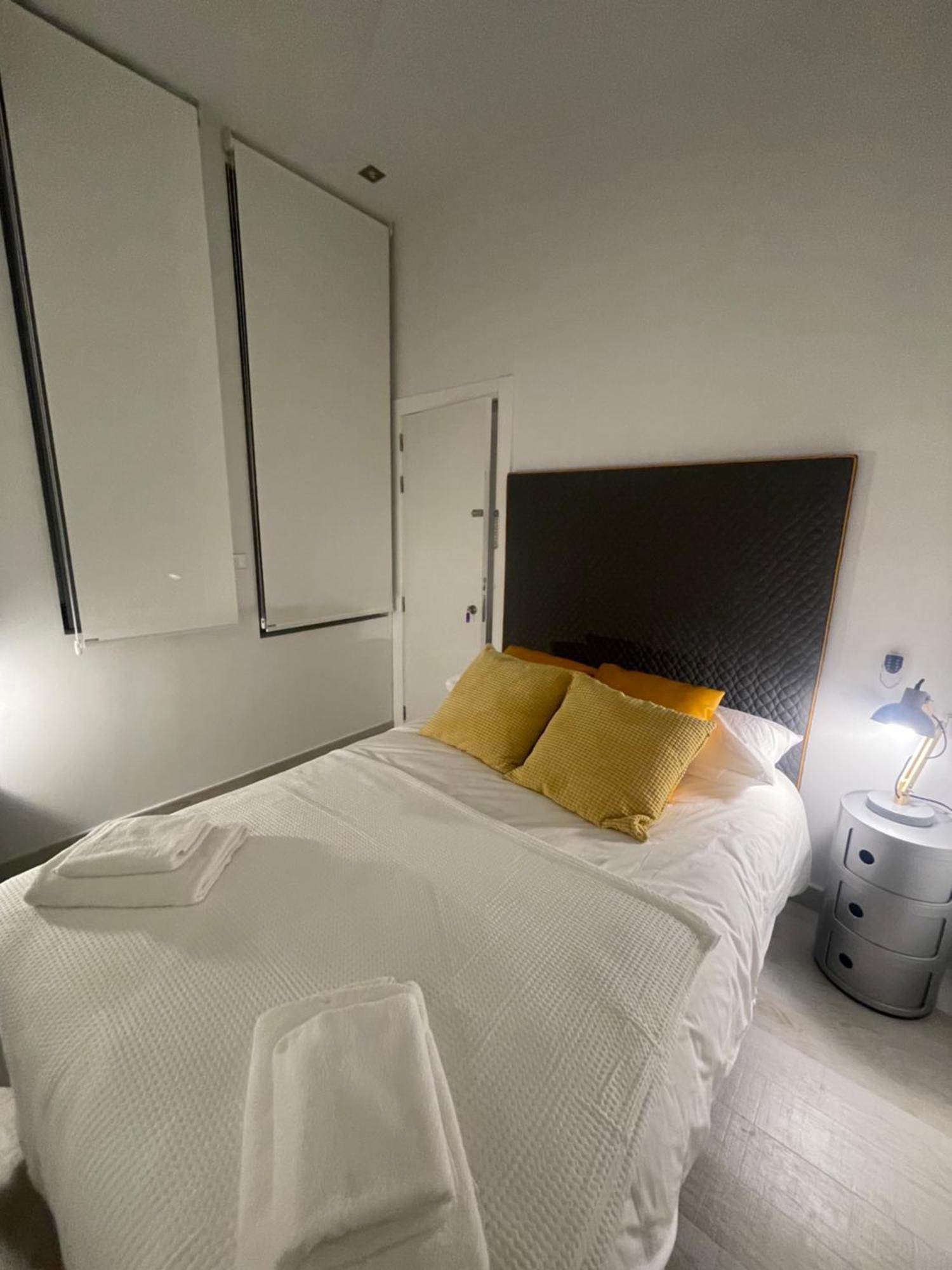 Apartament Casa De Huespedes Almirante Madryt Zewnętrze zdjęcie