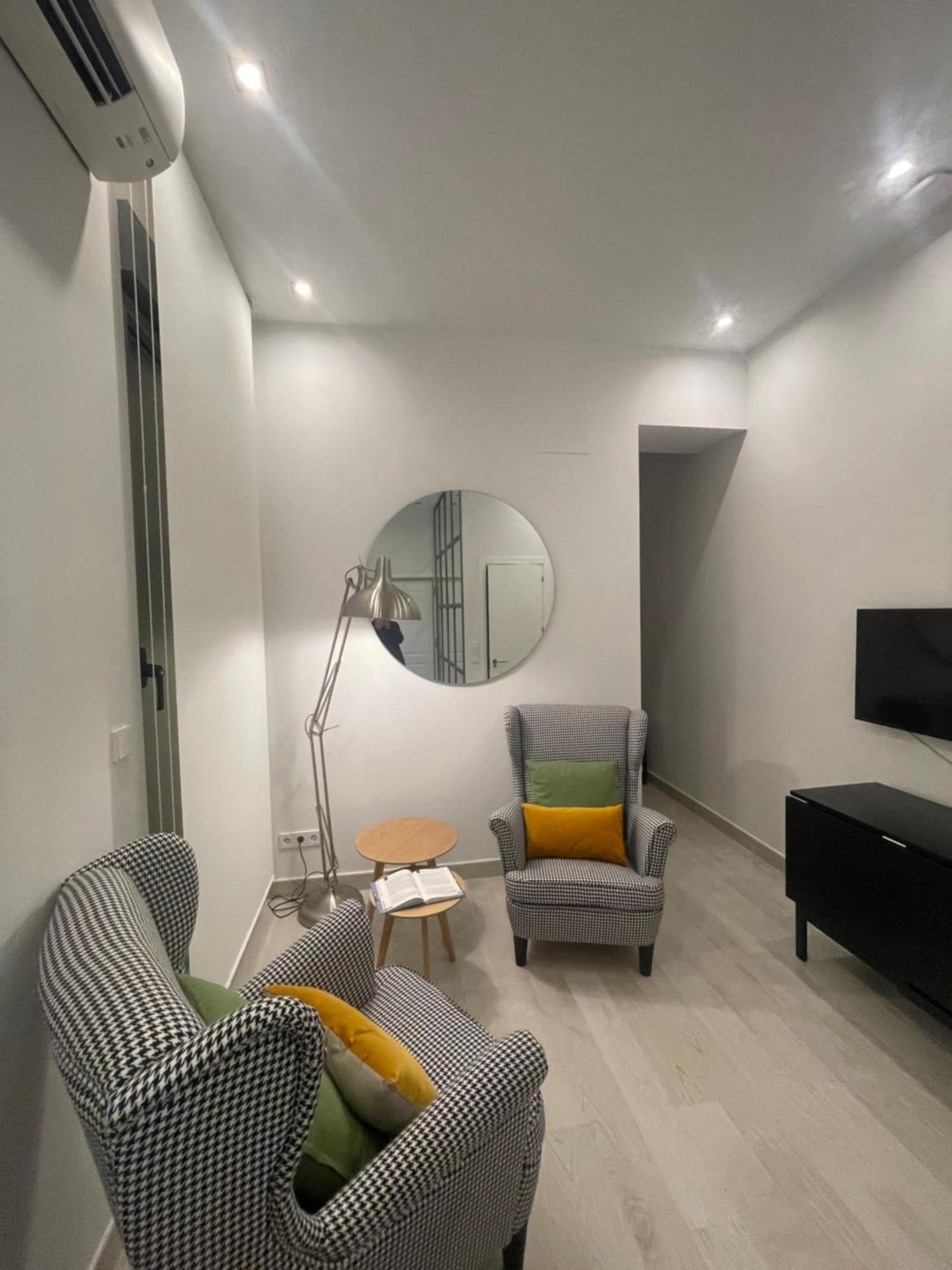 Apartament Casa De Huespedes Almirante Madryt Zewnętrze zdjęcie